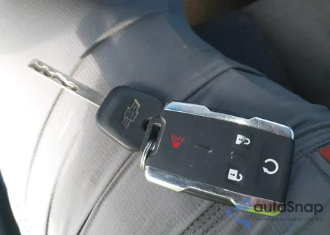 2015 Chevrolet Silverado 1500 1Lt z USA, uszkodzony, nr VIN 1GCVKREH5FZ303802